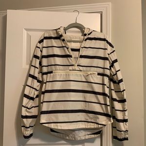 Pullover rain jacket